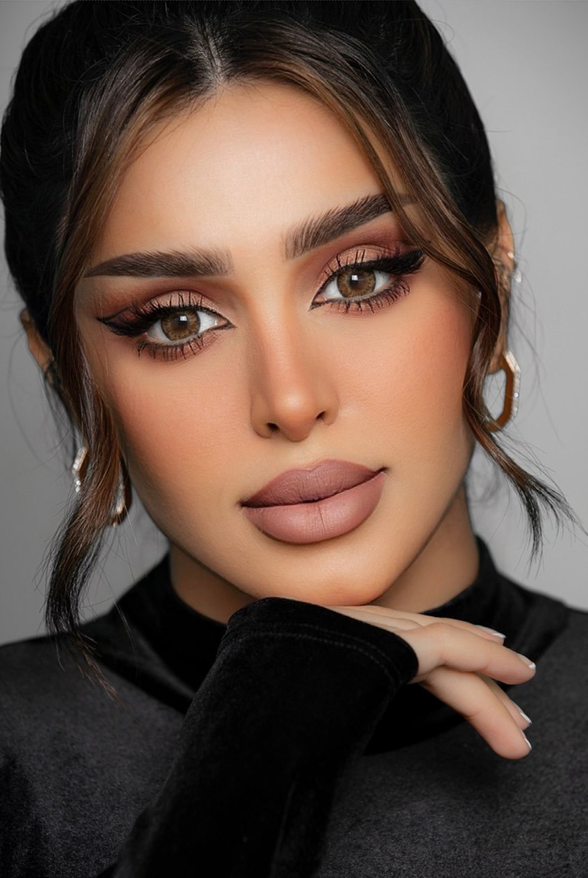 AMARA MONTHLY Tiger Eyes